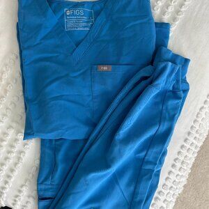 Figs Set: Royal Blue Single pocket top and Zamara joggers SMALL